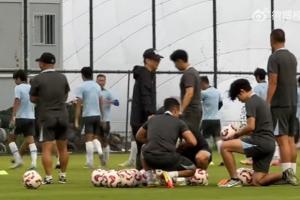 跟隊：申花最后一練阿馬杜、謝鵬飛缺席，蔣圣龍出戰(zhàn)應(yīng)無礙