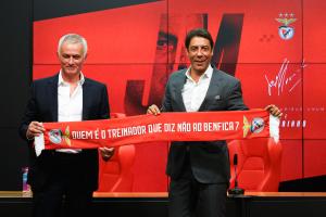 英超舊將：穆里尼奧總是這樣，上任→和媒體+主席鬧翻→拿解約金