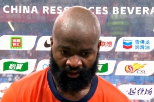 蘭克爾-澤：我們相互信任，李霄鵬對(duì)我們的支持讓我們像團(tuán)隊(duì)