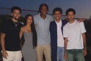 全是拉爾薩生的！皮蓬曬與四名子女溫馨合照 小女兒亭亭玉立