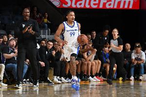 剛簽兩天！美記：籃網(wǎng)裁掉后衛(wèi)尤里-科林斯 合同保障金額為8.53萬(wàn)