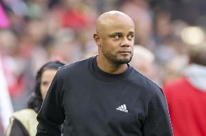 孔帕尼：穆西亞拉、凱恩和奧利塞，他們都將會(huì)是未來(lái)的金球候選