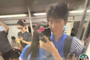 穿申花球衣被批，海港梯隊小將致歉：對不起，我會努力用行動贖罪