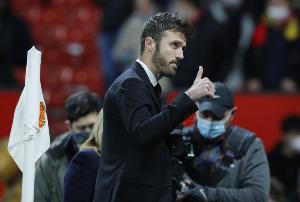 曾臨時帶隊3場不??！英媒：卡里克愿意接手曼聯(lián)，伊勞拉也是候選