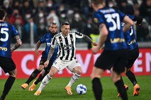 貝斯基：C羅做到了梅西沒做到的事，他改變了足球，梅西則像是神