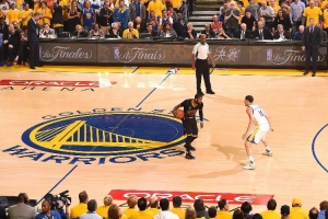 湯叔叔！克萊：弗拉格告訴我 當(dāng)我和歐文打總決賽時(shí)他才9歲