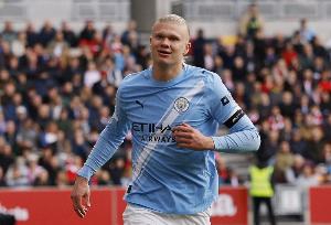 哈蘭德本賽季各項(xiàng)賽事已轟15球，領(lǐng)先次席9球且進(jìn)球數(shù)超英超12隊(duì)