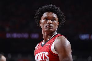 帕金斯：阿門未來(lái)幾年將向文班發(fā)起挑戰(zhàn) 成為頂級(jí)攻防一體球員