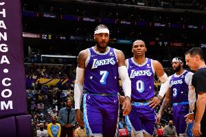 安東尼：威少不可能從隊史GOAT變成可有可無球員 他還能發(fā)揮作用