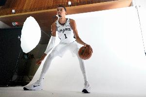 半場(chǎng)打卡！文班亞馬僅出戰(zhàn)16分鐘 10中6&10罰9中怒轟22分7板3助