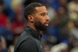 黃蜂主帥：先發(fā)在防守端奠定了好基調(diào) 傳球運(yùn)轉(zhuǎn)很棒這有感染力