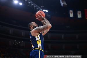 籃協(xié)官方：吉倫沃特因興奮劑違規(guī)被禁賽3個月 廣東宏遠被罰3.6萬