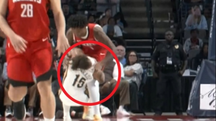 腦袋嗡嗡的?阿門想掙脫時直接往老六的面門上給了一掌