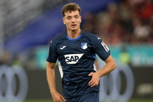 德天空：巴薩關(guān)注霍芬海姆23歲前鋒阿斯拉尼，本賽季6場4球1助