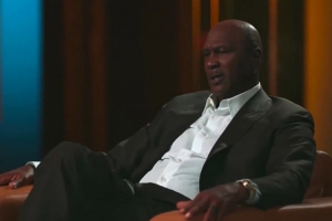 喬丹解說！米切爾發(fā)推：又能看到喬丹上電視了 風(fēng)采依舊！