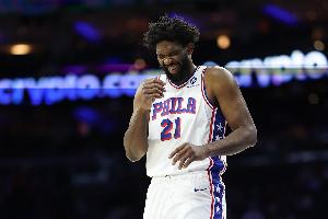 低迷！恩比德半場6投僅1中拿到4分3板 三分2中0