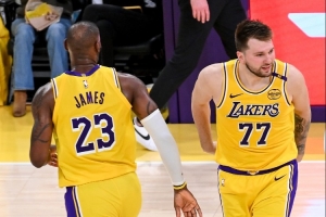 Skip：東契奇在用賽場表現(xiàn)對勒布朗說 你慢慢恢復(fù)吧