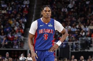 效率很高！奧薩爾24分鐘16投9中 砍下19分4助攻&填滿數(shù)據(jù)欄