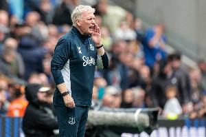 莫耶斯：定位球防守讓我們功虧一簣，進(jìn)球被吹是正確判罰