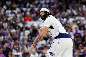 盡力了！戴維斯16中10空砍全場最高26分外加11板 罰球5中5