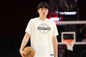 媒體人：隊(duì)內(nèi)&對(duì)手傷病+背靠背 感覺(jué)楊瀚森今天機(jī)會(huì)多一點(diǎn)