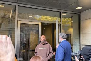 拓記：比盧普斯深受大家喜愛(ài) 他被捕后球隊(duì)氣氛像葬禮一樣沉重