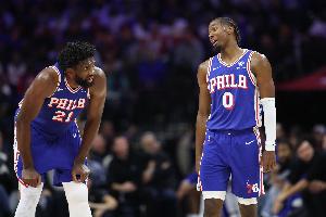 馬克西：球迷喊MVP讓我罰丟了一個(gè)球 不知道恩比德都是怎么應(yīng)對(duì)的