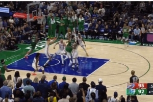 瘋狂反擊！拉塞爾強攻拋投得手 獨行俠轟出20-2追到1分