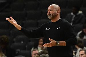 比克斯塔夫：我們球隊(duì)具備韌性 隊(duì)里沒(méi)有會(huì)輕易認(rèn)輸放棄的人