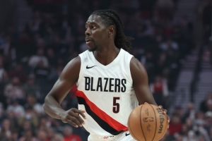 還是定海神針！霍勒迪16中10砍下27分5籃板8助攻2搶斷