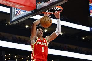 我來扛進攻！杰倫-約翰遜16中10砍下23分7板5助 沖下4前場板