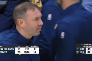 一通狂轟濫炸！第三節(jié)不到8分鐘 掘金轟出29-2領先鵜鶘33分！