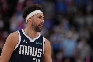 基德談克萊持續(xù)低迷：他必須繼續(xù)投籃 現(xiàn)在只是球沒進(jìn)而已