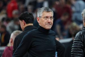 記者：拜仁周日開會(huì)員大年，海納預(yù)計(jì)連任但球迷或再提及批評(píng)話題