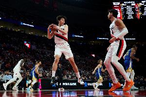 強(qiáng)度拉滿！開(kāi)拓者賽季前5場(chǎng)全隊(duì)搶斷數(shù)皆上雙 近10年來(lái)第三隊(duì)