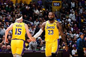 皮爾斯：老詹不在時才能看到他隊友多強(qiáng) 他復(fù)出后小里做不到這些