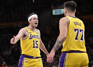 媒體人：盧卡給灰熊好好上了一課 里夫斯續(xù)約金額可以繼續(xù)討論了