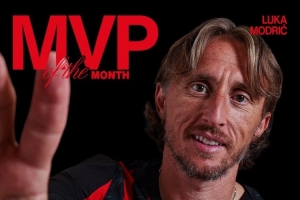 大師！40歲莫德里奇當(dāng)選米蘭10月最佳球員