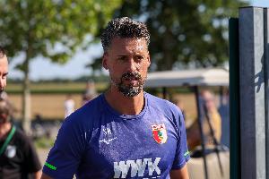 奧格斯堡球迷拉橫幅抗議糟糕表現(xiàn)，瓦格納：當(dāng)然遺憾，但必須接受