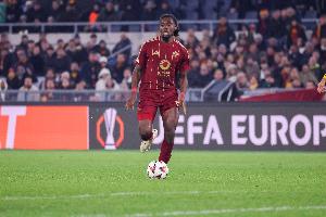 羅體：米蘭曾兩次追求科內(nèi)，巴黎準(zhǔn)備報(bào)價(jià)6000萬歐但羅馬想留下他