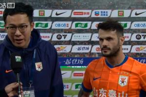 瓦科：很感謝克雷桑2次讓點(diǎn)給我，但我都沒罰進(jìn)，有信心拿下金靴