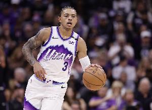 表現(xiàn)尚可！基昂特-喬治出場33分鐘 18投8中砍下25分2籃板7助攻