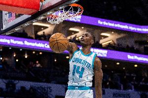 好內線！迪亞巴特9中7高效拿下17分12板1帽 6前場板