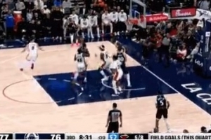 不容易！比爾接哈登傳球三分命中&拿到12分！快船生涯最高分！