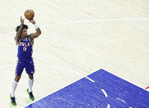 急先鋒！烏布雷11中7得到18分3板2助2斷2帽 三分4中2