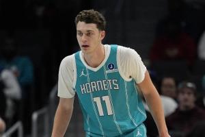 卡爾克布倫納四場比賽合計(jì)送出15+蓋帽 03-04賽季以來第三位新秀