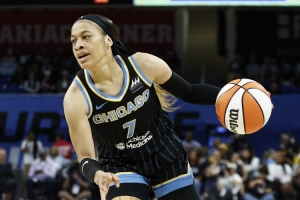 錢內(nèi)迪-卡特加盟上海女籃獲準(zhǔn)官宣 球員首次登陸中國(guó)聯(lián)賽
