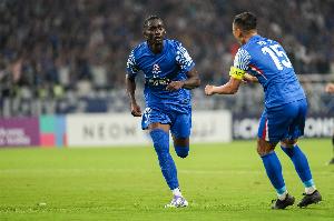 東體：申花六外援出征亞冠，謝鵬飛、戴偉浚也隨隊(duì)出征