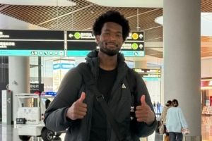 浙江官博曬出達(dá)米安·瓊斯歸隊(duì)動(dòng)態(tài)：歡迎瓊斯回家！