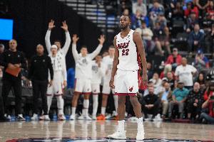 最后時刻超額！維金斯16中9&三分6中4砍22+4+3 半場轟下15分